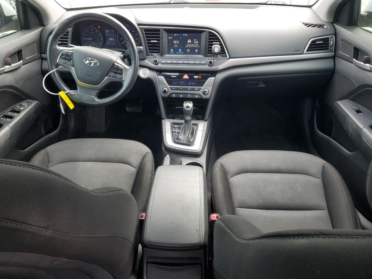 2017 Hyundai Elantra - Image 8