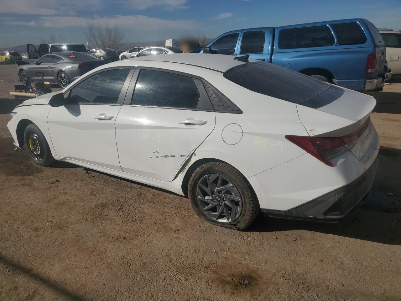 2024 Hyundai Elantra - Image 2