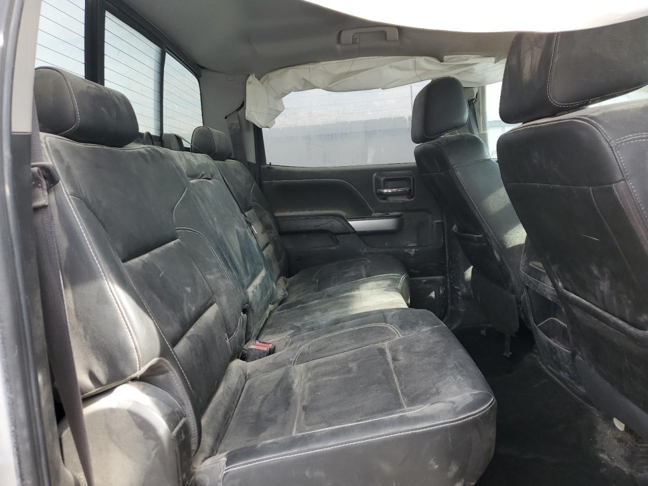 2017 Chevrolet Silverado - Image 10