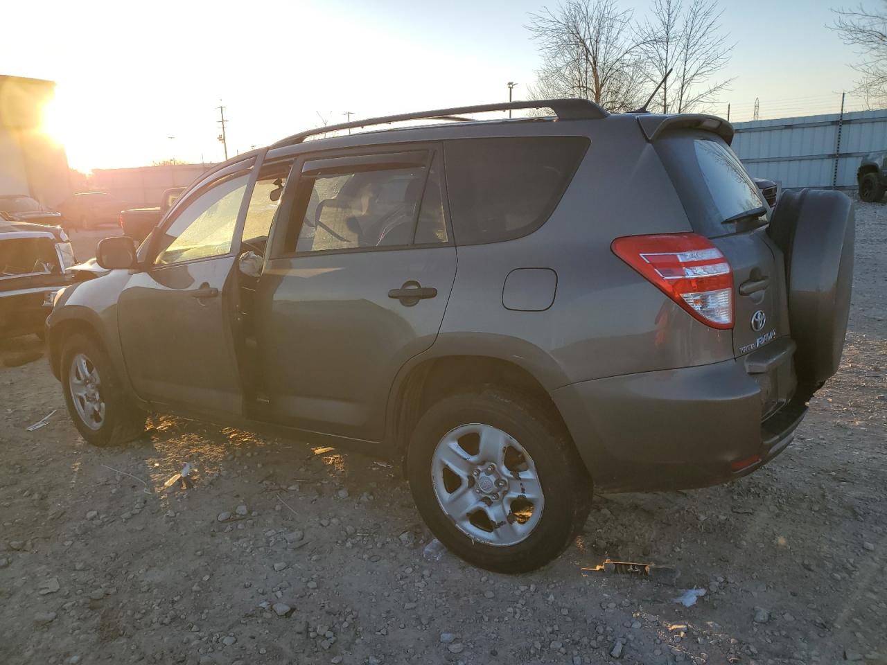 2010 Toyota RAV 4 - Image 2
