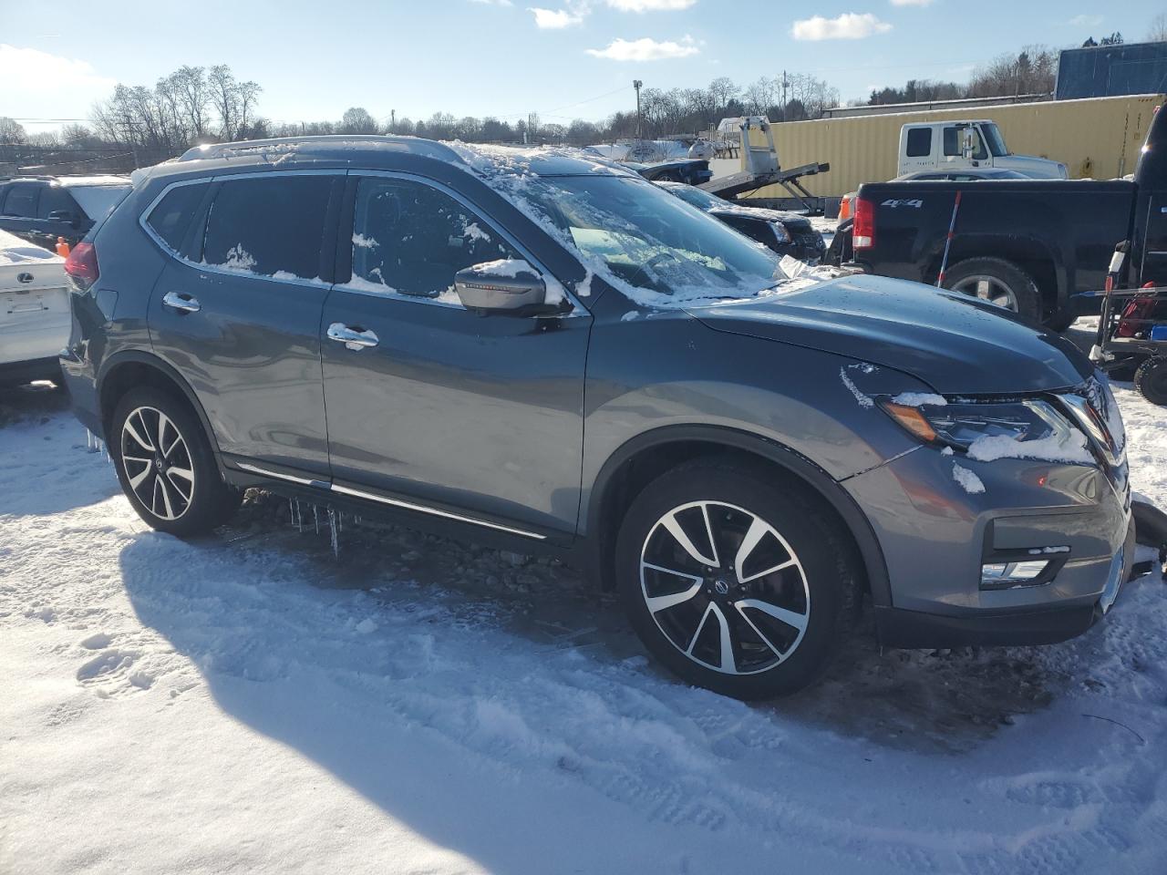 2018 Nissan Rogue - Image 4