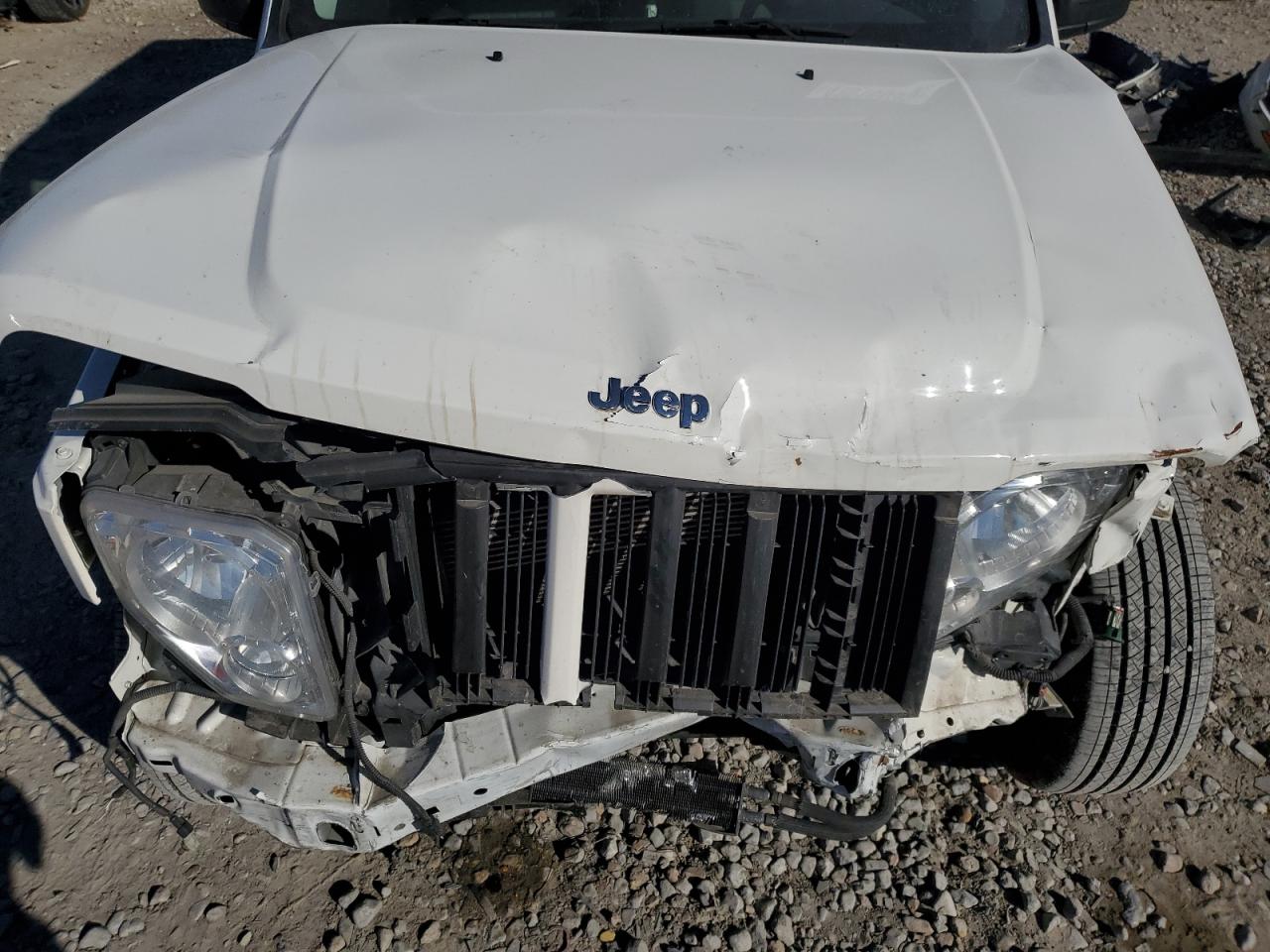 2009 Jeep Liberty (North America) - Image 13