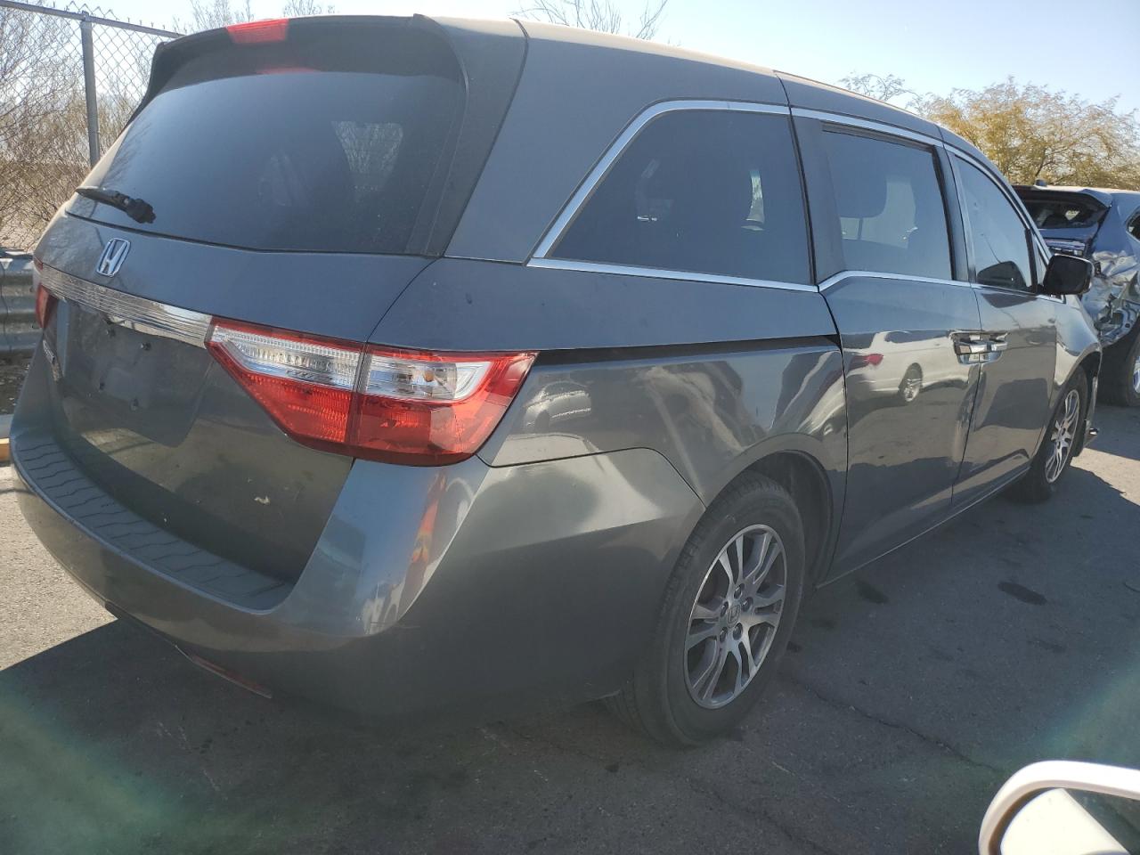 2012 Honda Odyssey - Image 3
