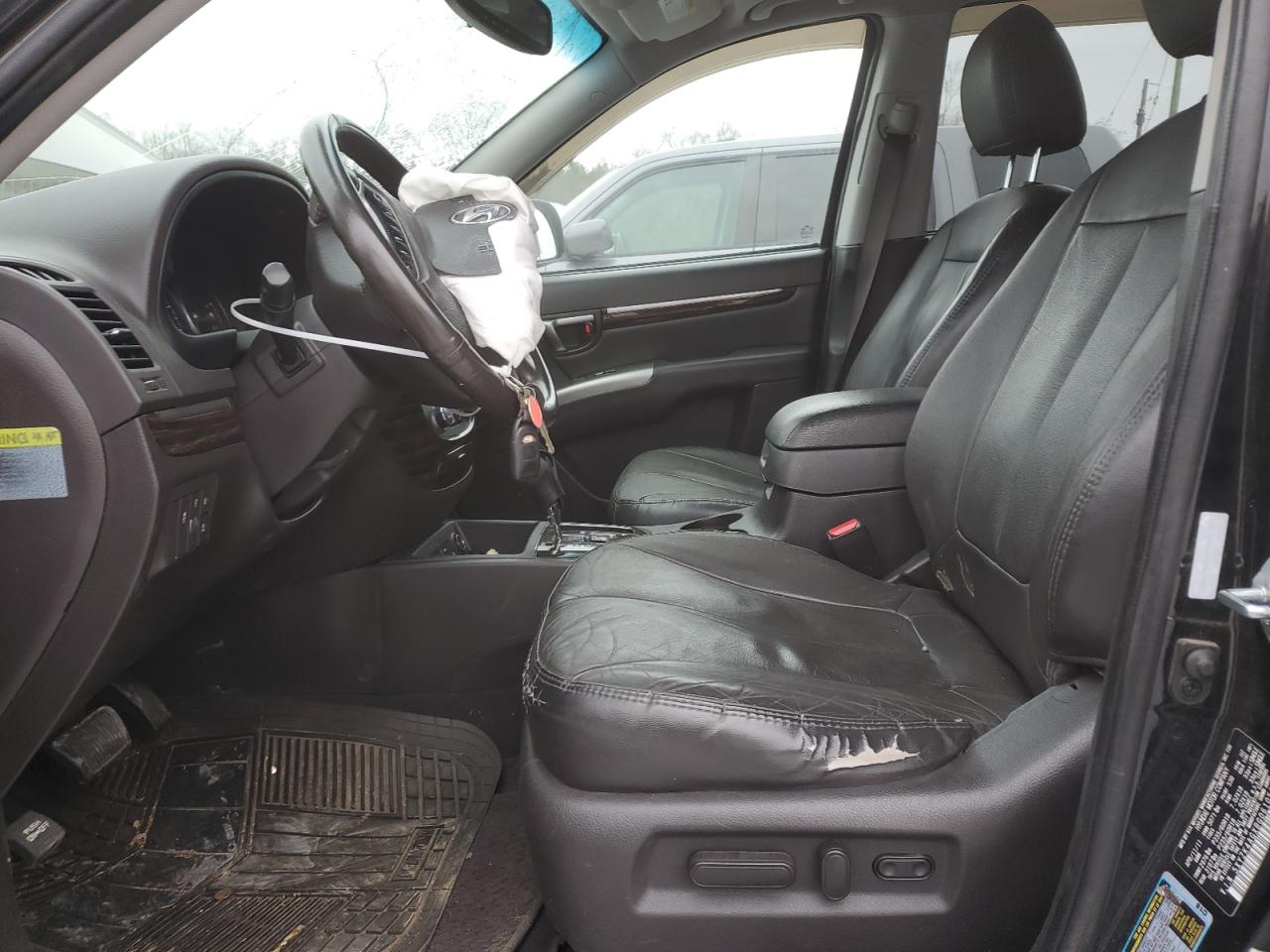2011 Hyundai Santa Fe - Image 7