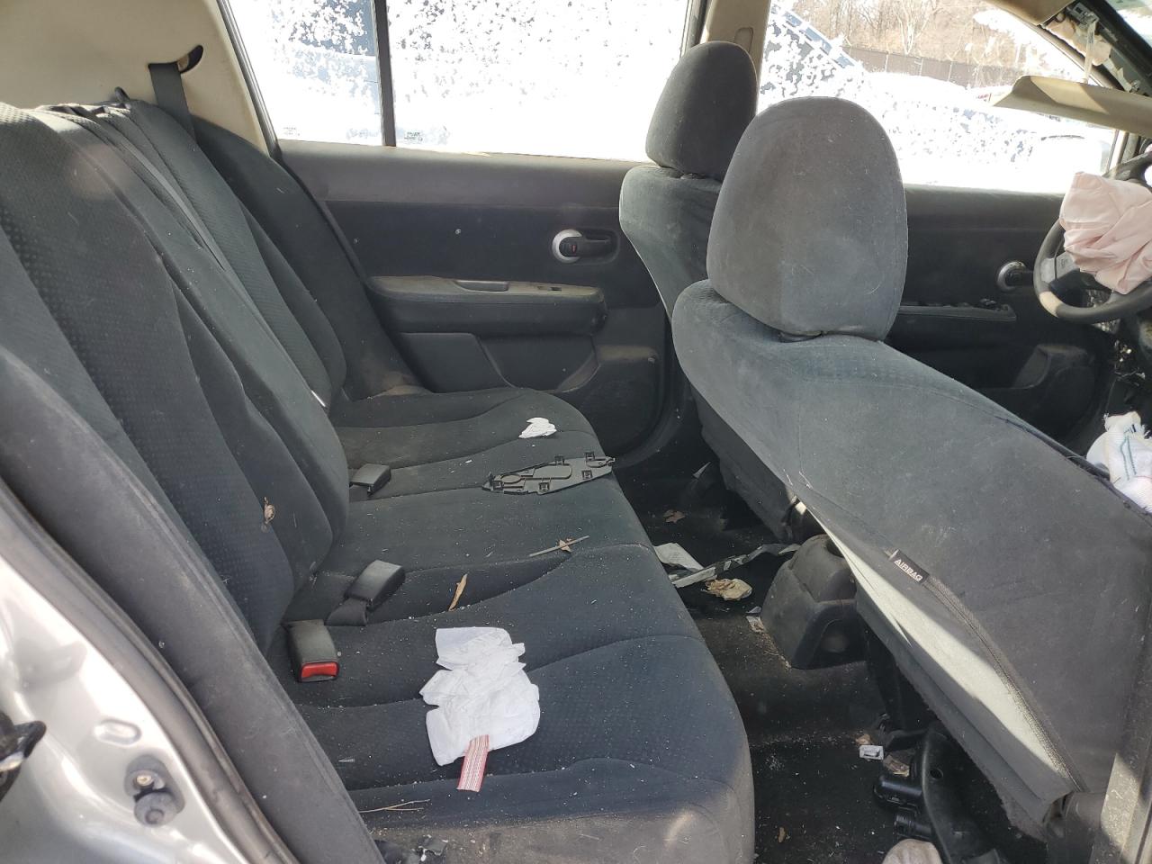 2011 Nissan Versa - Image 11