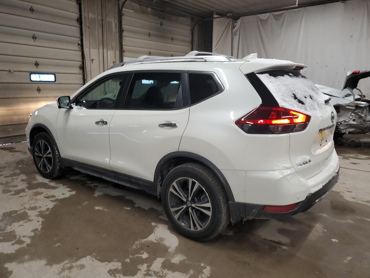 2020 Nissan Rogue - Image 2