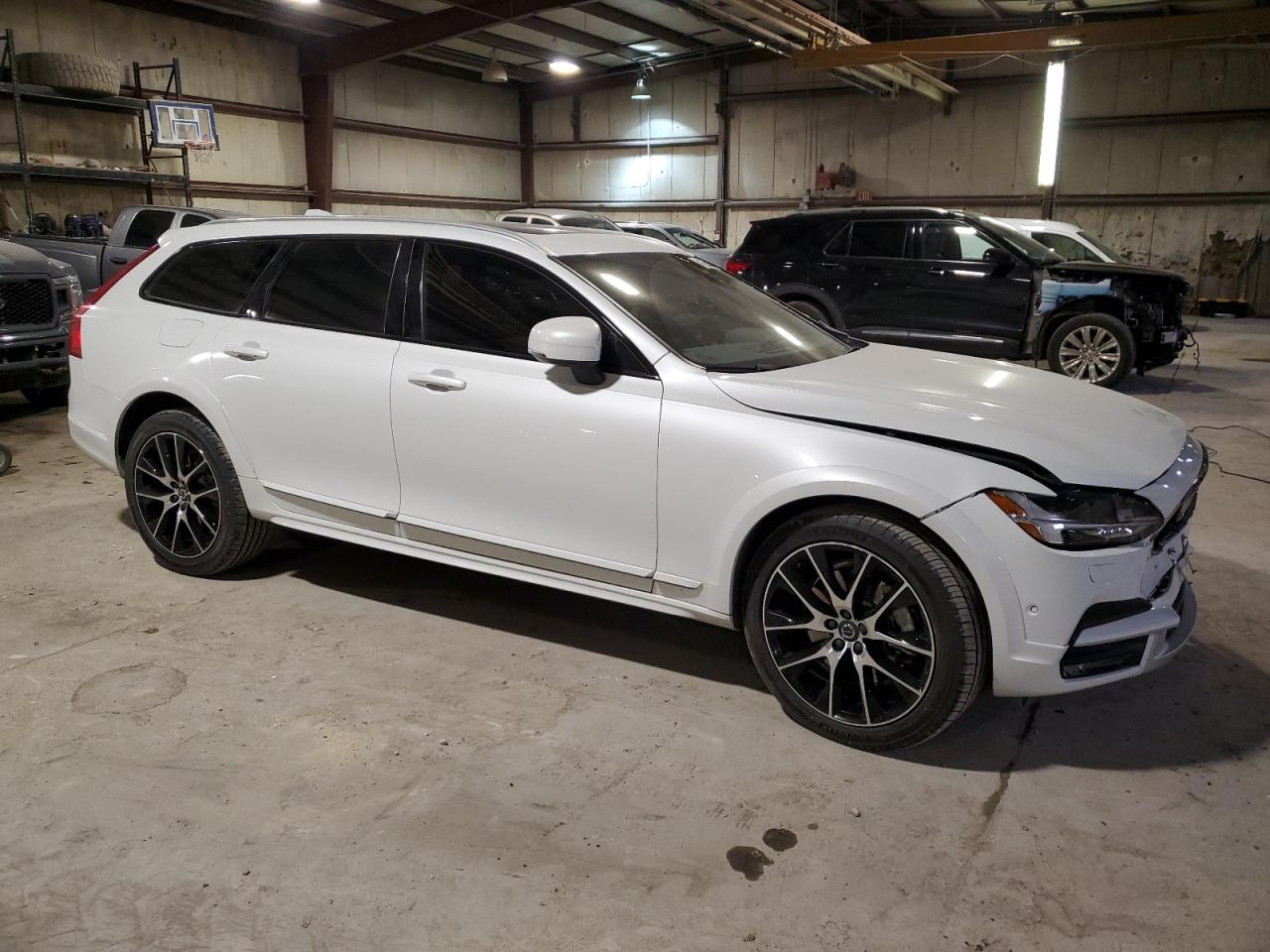 2018 Volvo V90 - Image 4