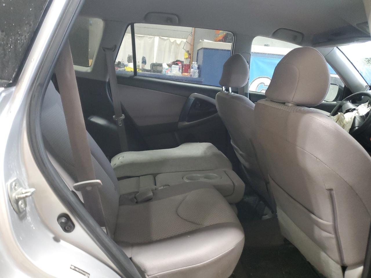 2006 Toyota RAV 4 - Image 11