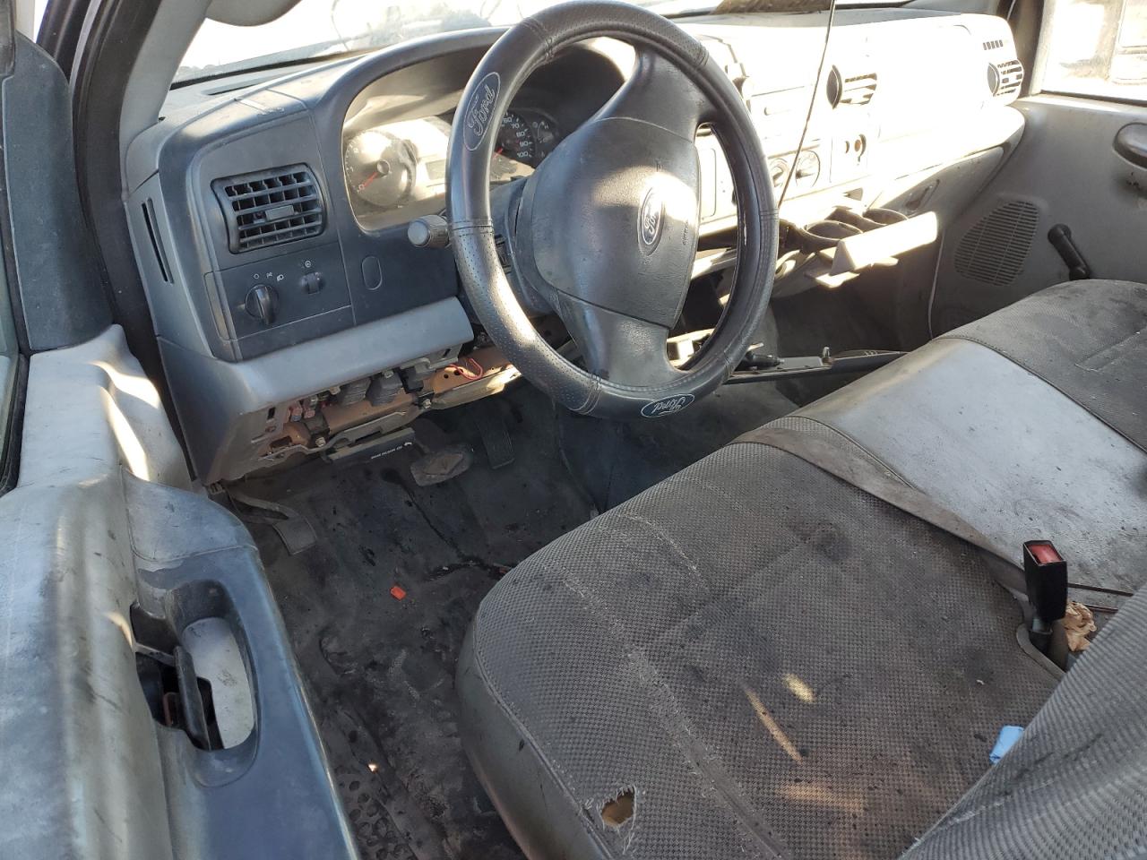 2006 Ford F250 - Image 8