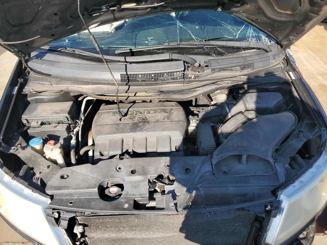 2011 Honda Odyssey - Image 12