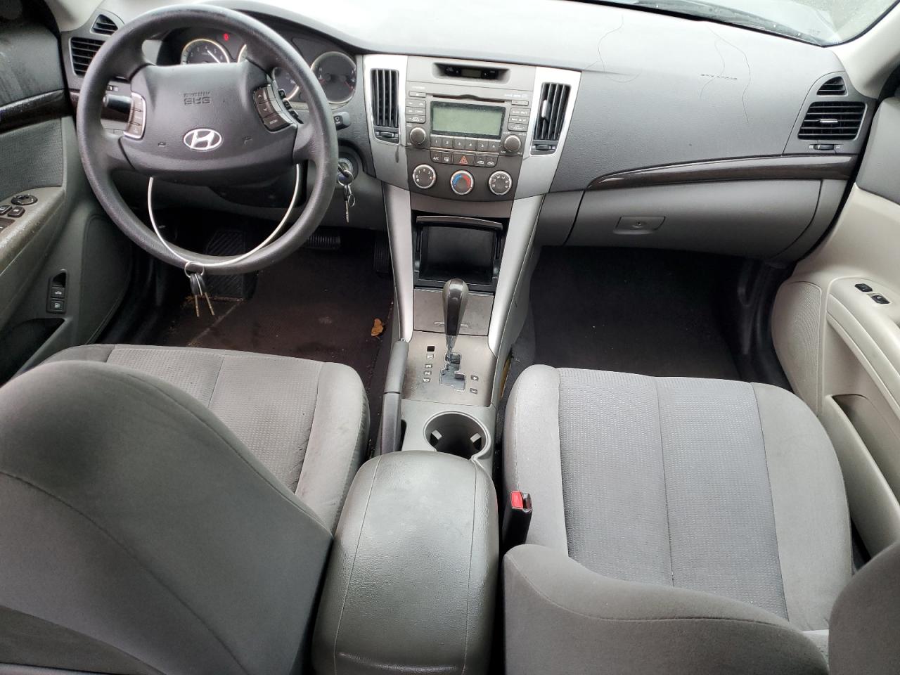 2009 Hyundai Sonata - Image 8