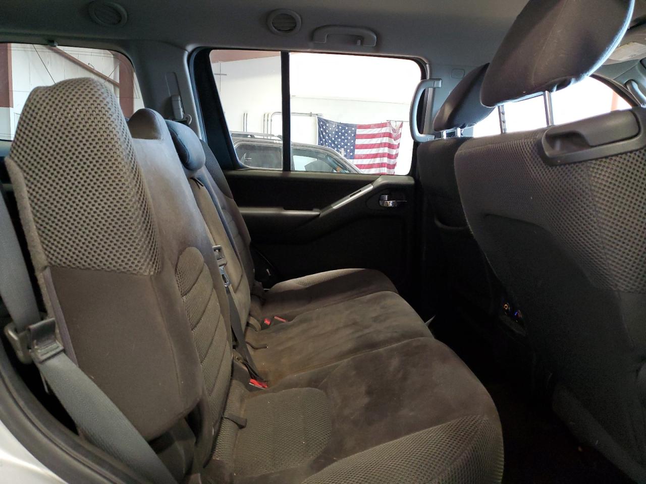 2012 Nissan Pathfinder - Image 11