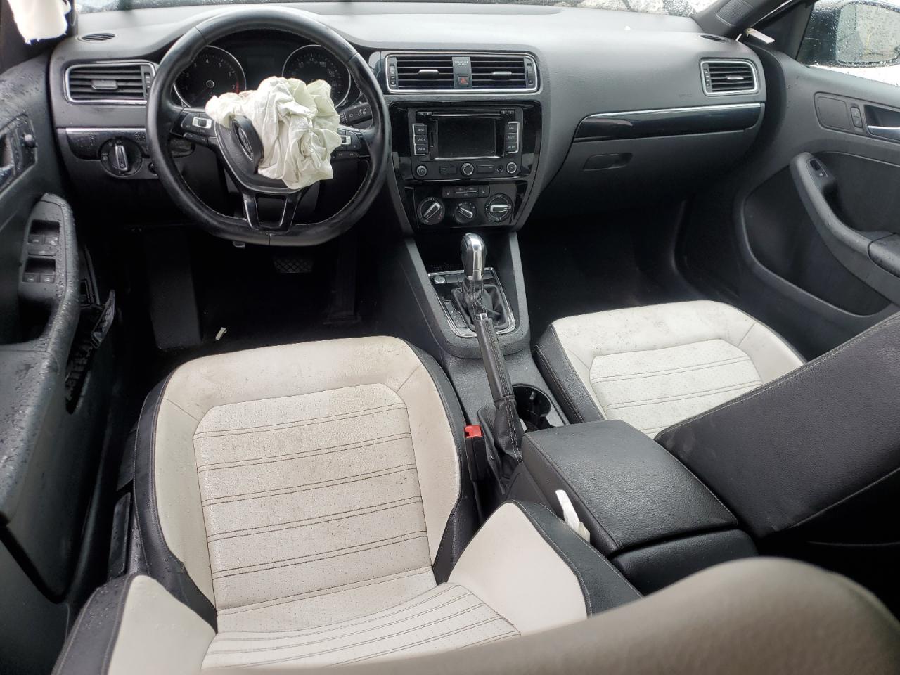 2015 Volkswagen Jetta - Image 8