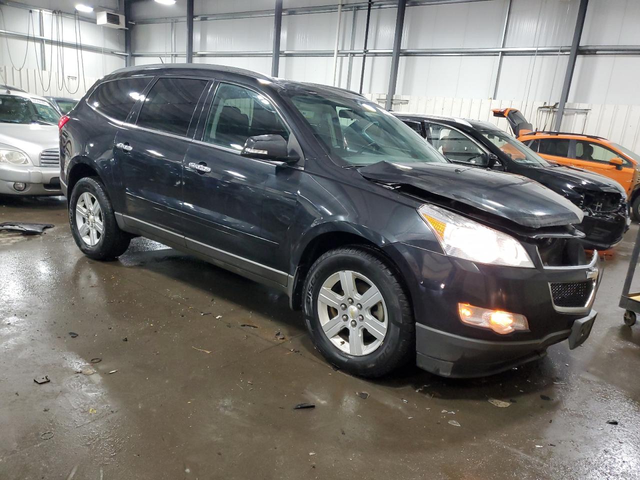 2010 Chevrolet Traverse - Image 4