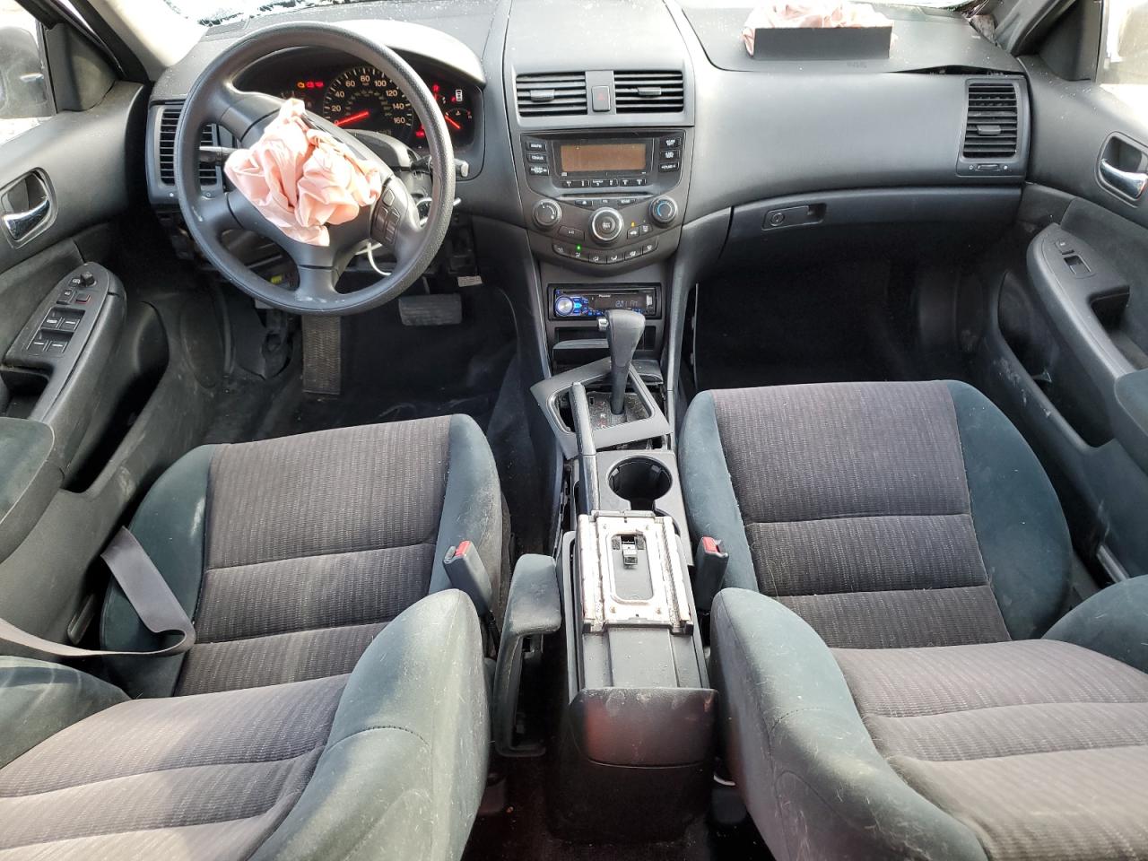 2003 Honda Accord - Image 8