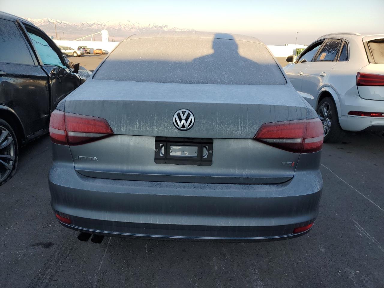 2017 Volkswagen Jetta - Image 6