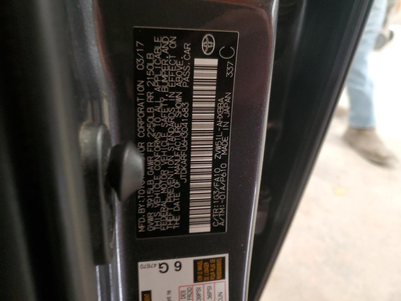 2017 Toyota Prius - Image 15