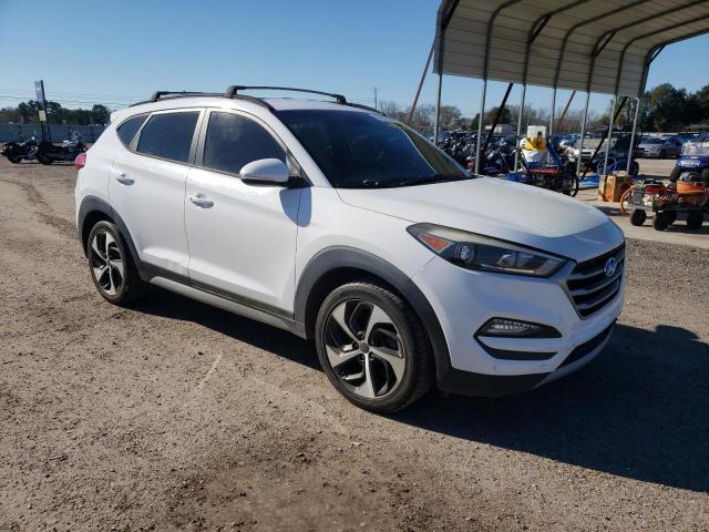  HYUNDAI TUCSON 2017 Белы