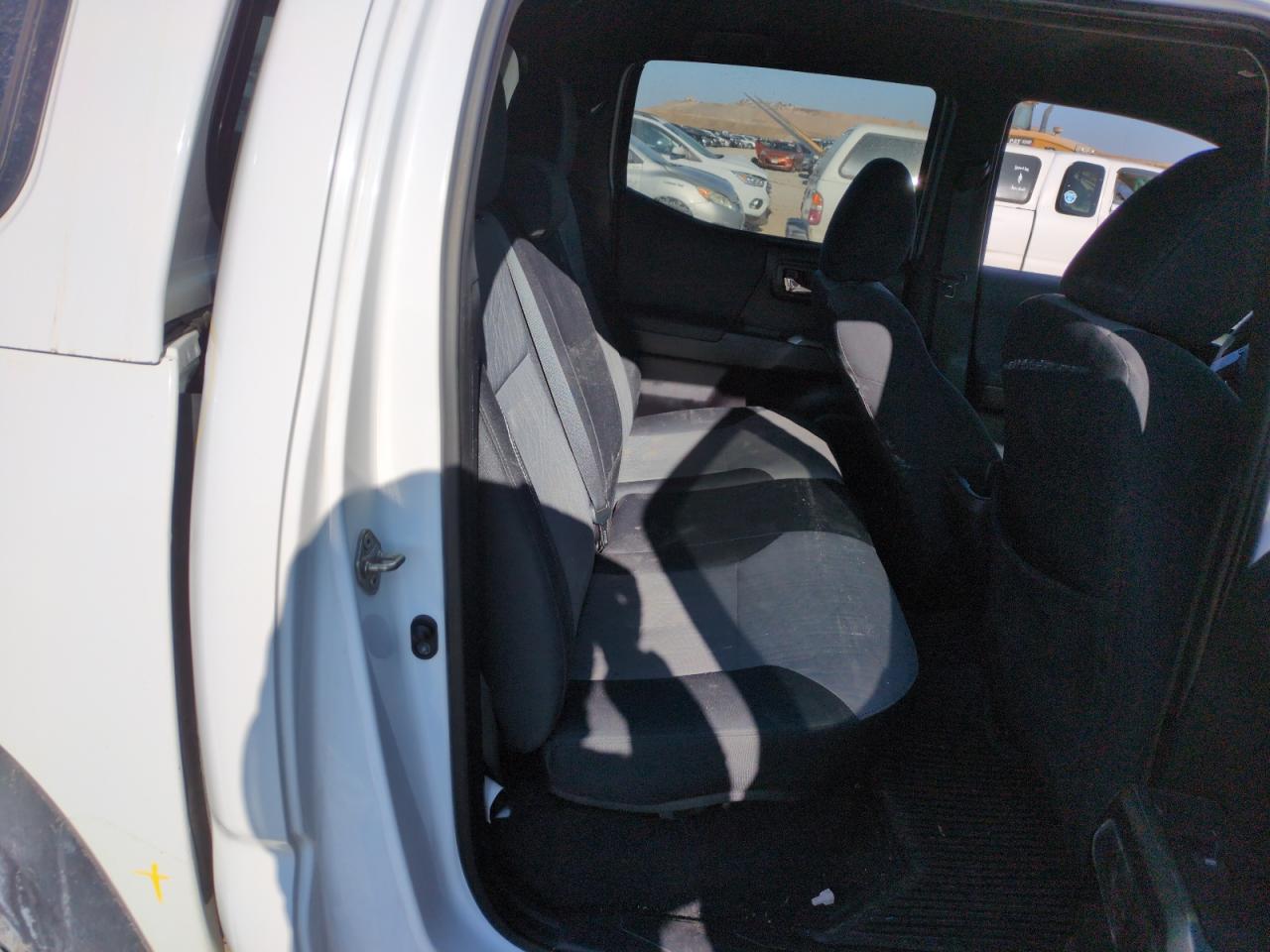 2020 Toyota Tacoma - Image 10
