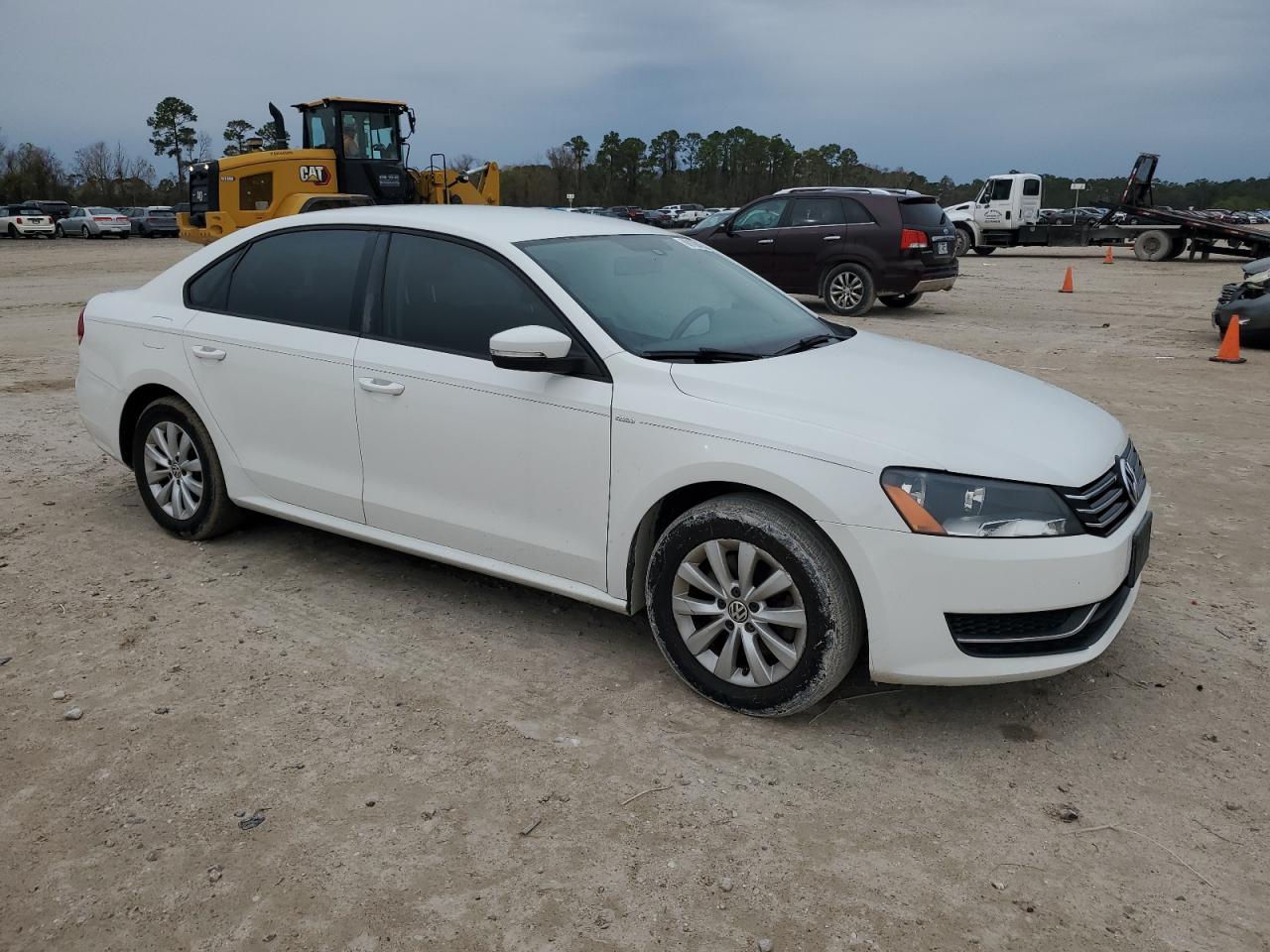 2014 Volkswagen Passat - Image 4