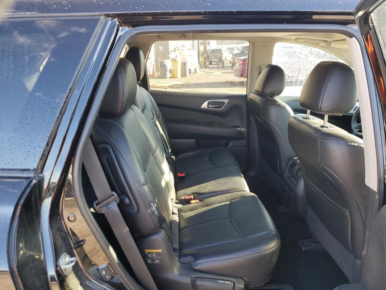 2019 Nissan Pathfinder - Image 11