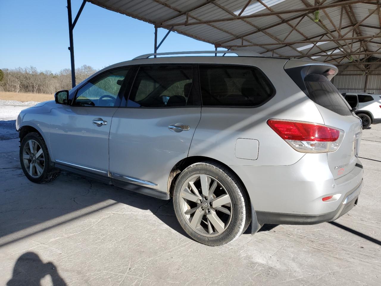 2013 Nissan Pathfinder - Image 2