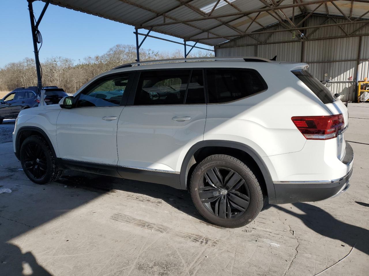 2018 Volkswagen Atlas - Image 2