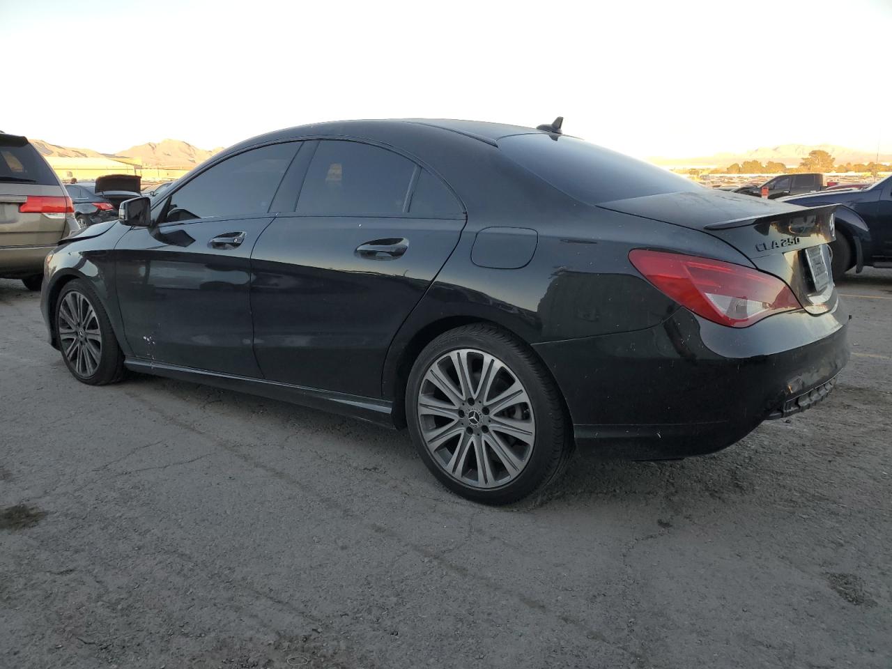 2018 Mercedes-Benz CLA-klasse - Image 2