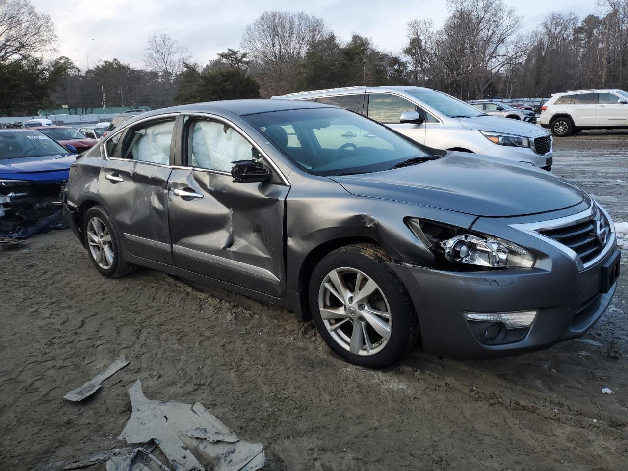 2015 Nissan Altima - Image 4