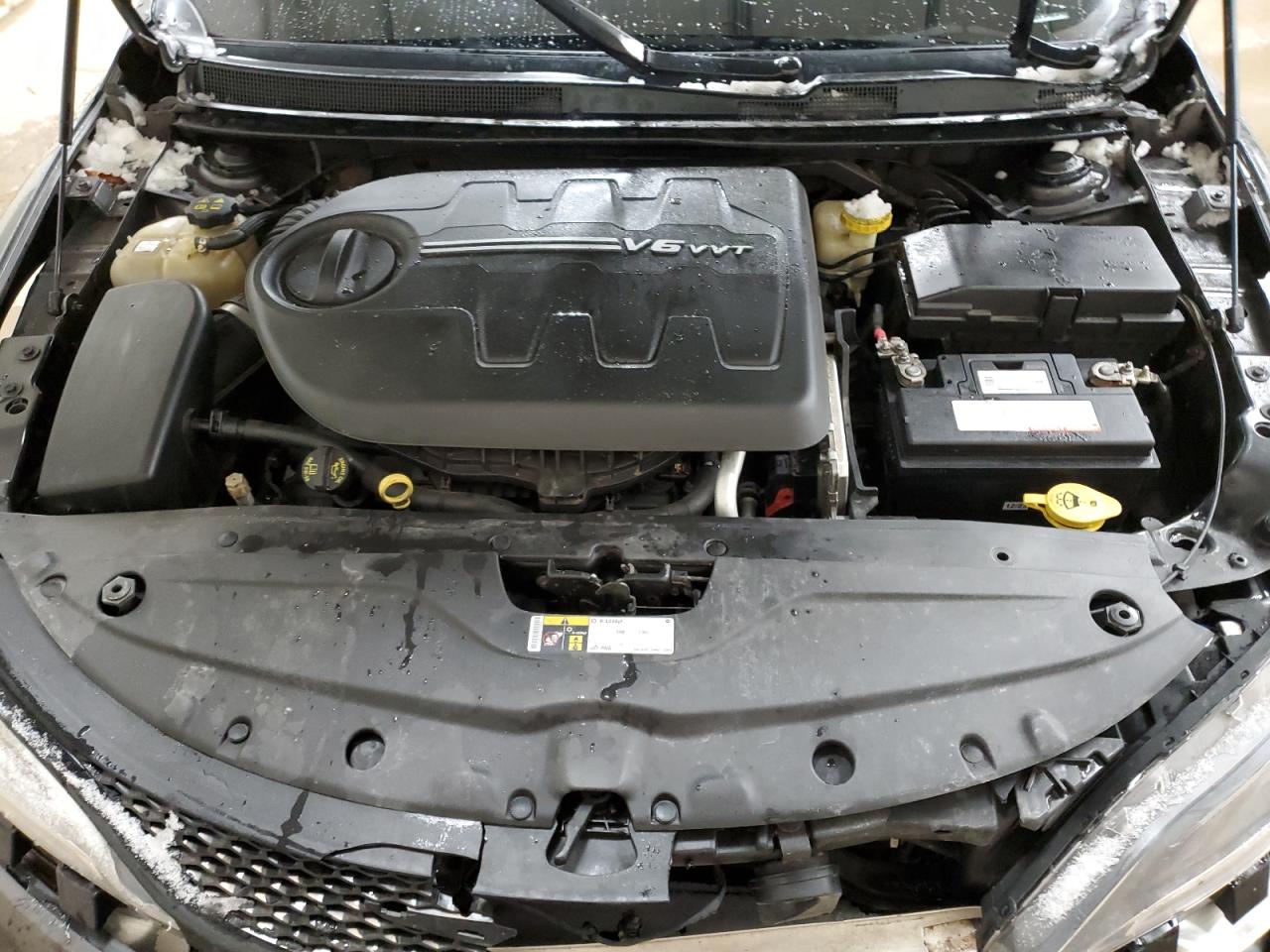 2015 Chrysler 200 - Image 11