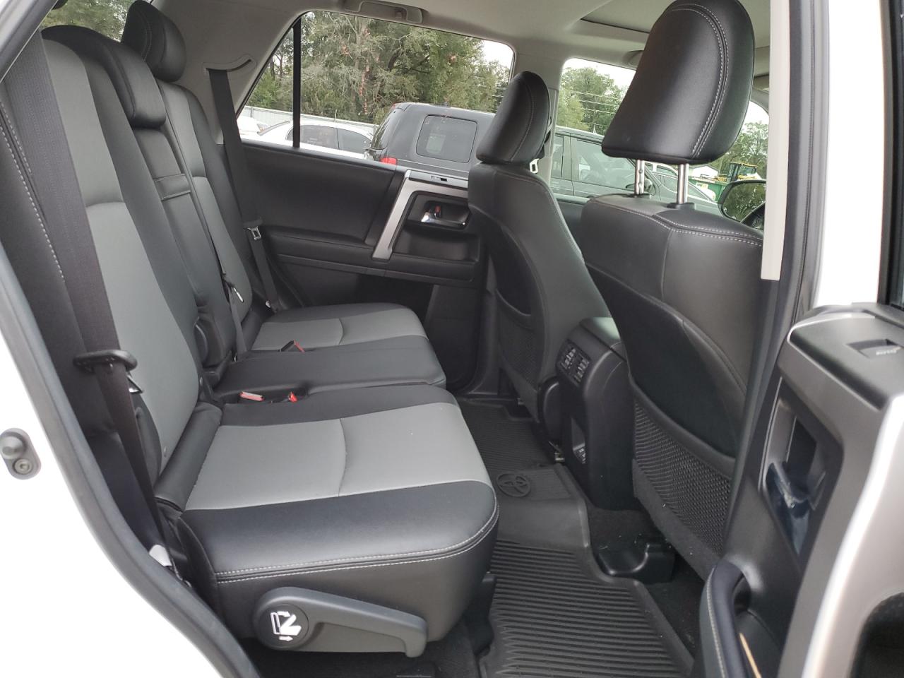 2020 Toyota 4Runner - Image 11