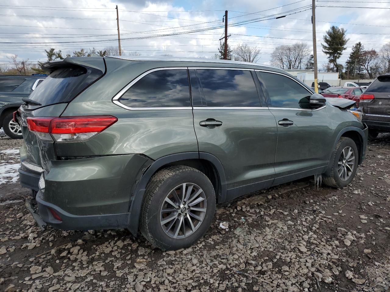 2019 Toyota Highlander - Image 3