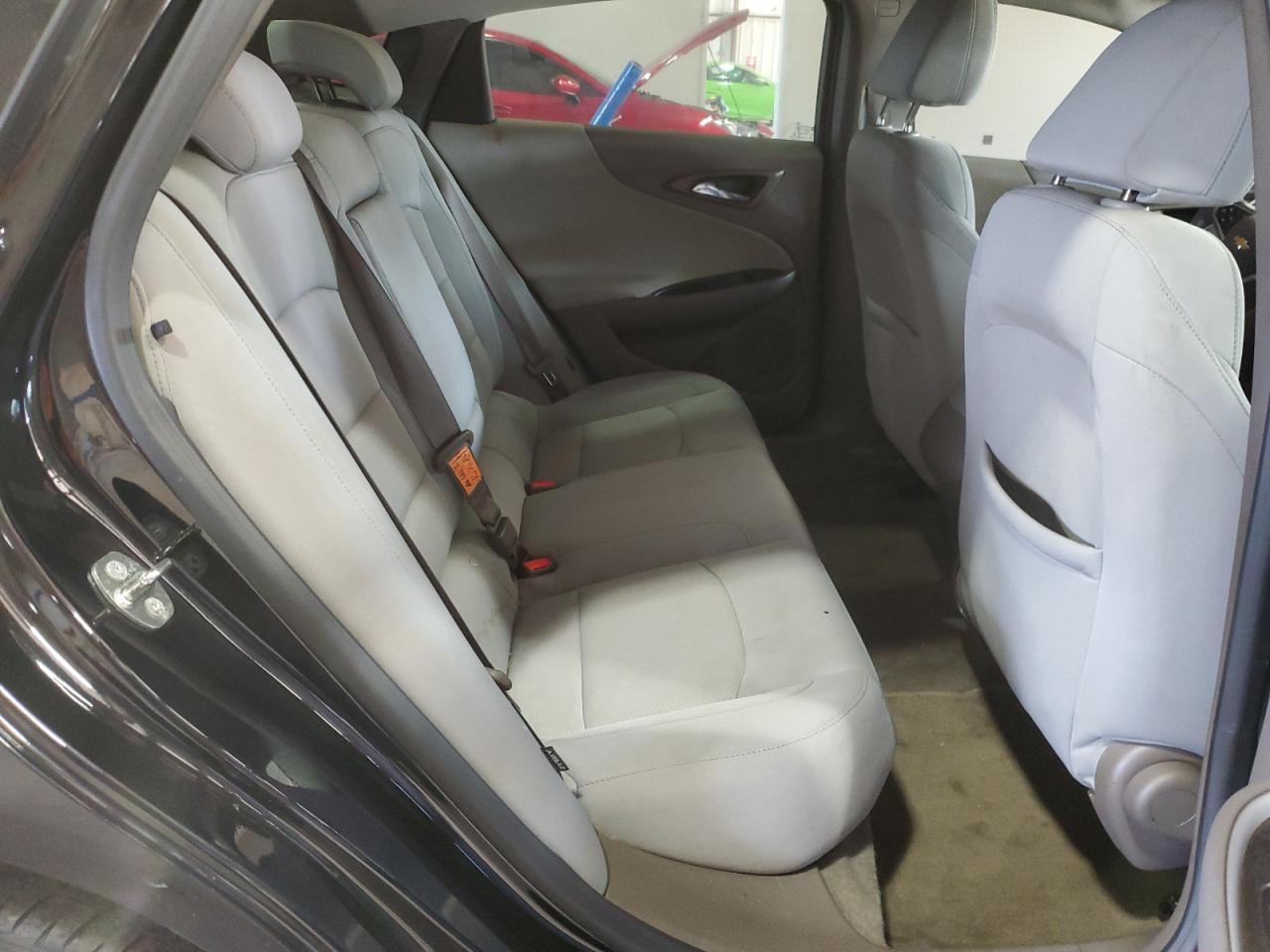2016 Chevrolet Malibu - Image 10