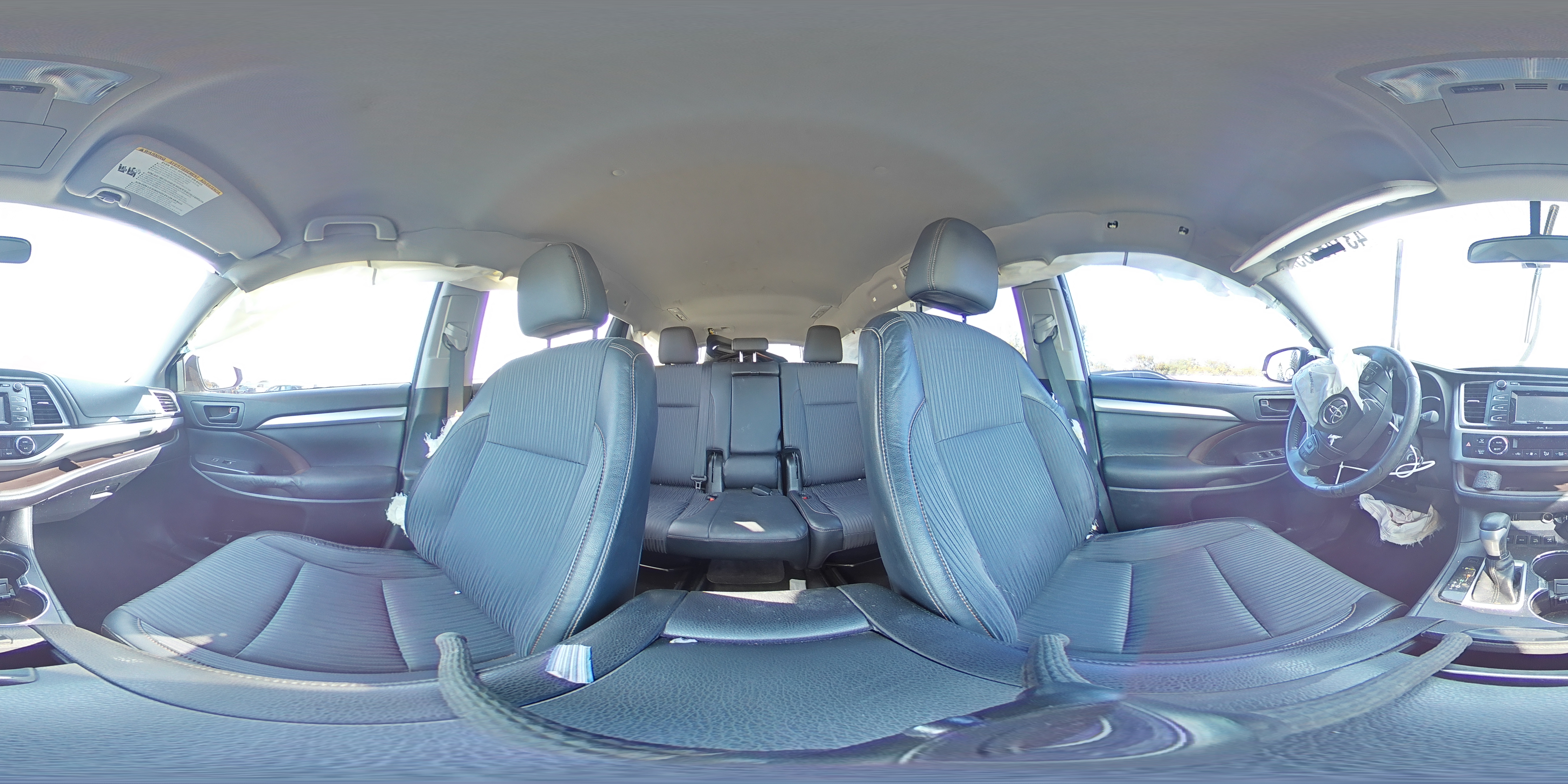 2015 Toyota Highlander - Image 13