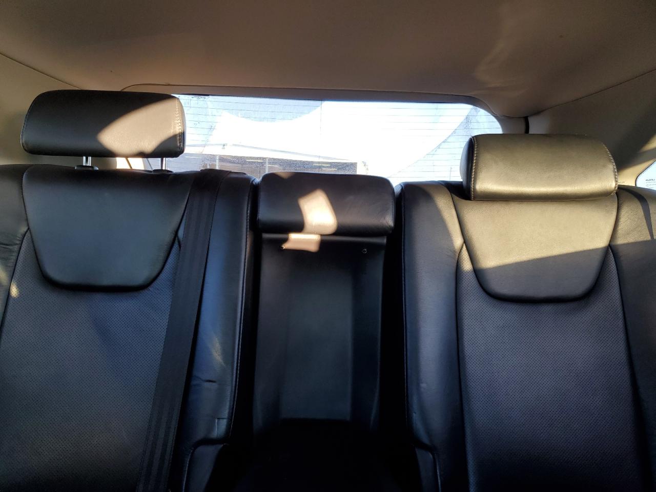 2010 Lexus RX - Image 10