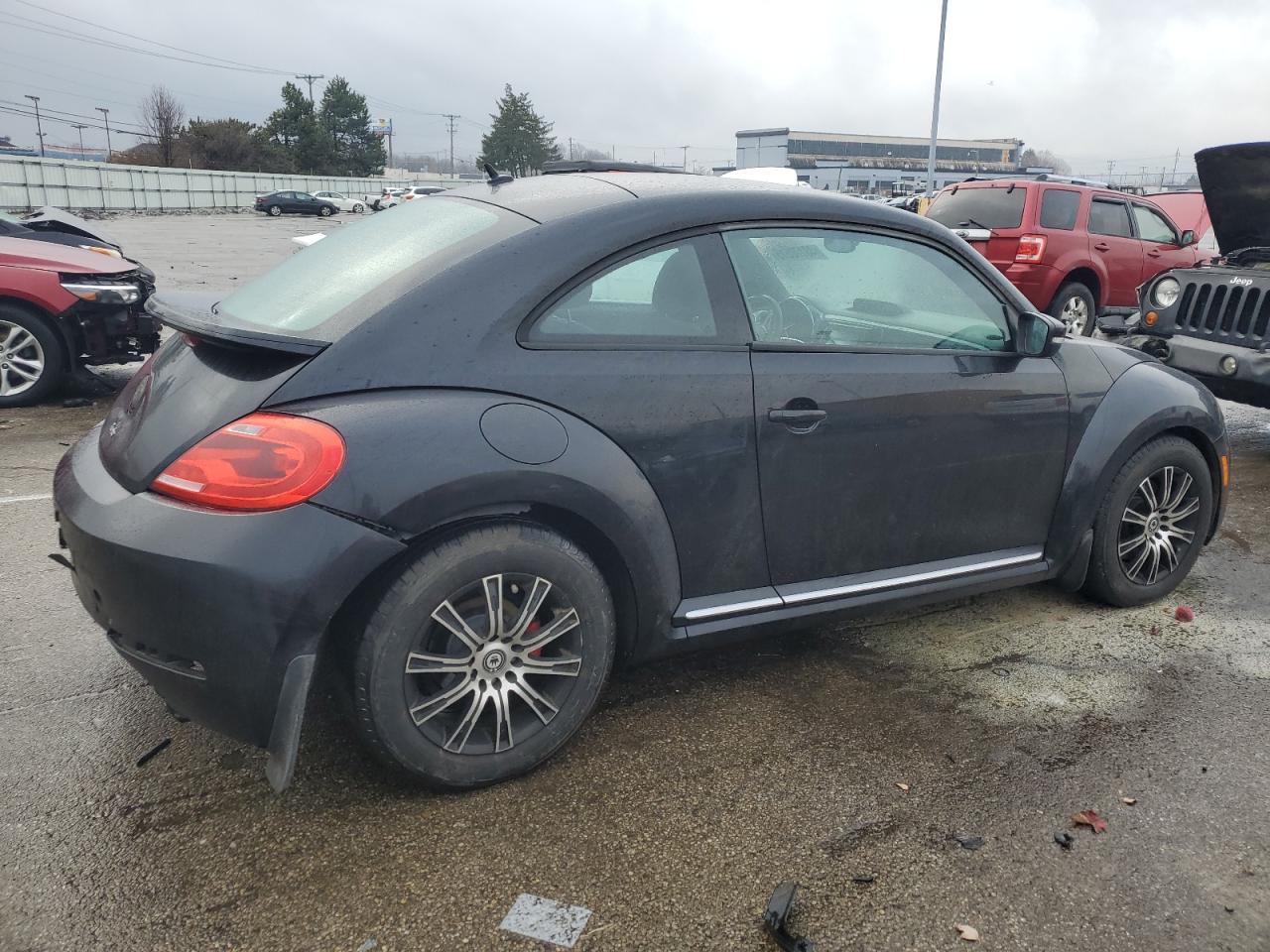 2013 Volkswagen Beetle - Image 3