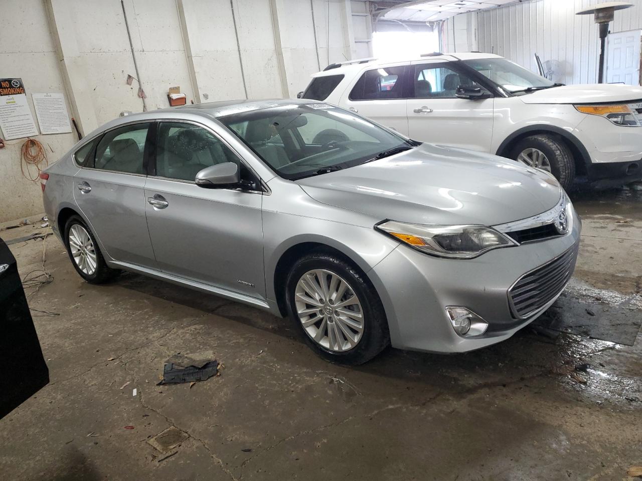 2015 Toyota Avalon - Image 4