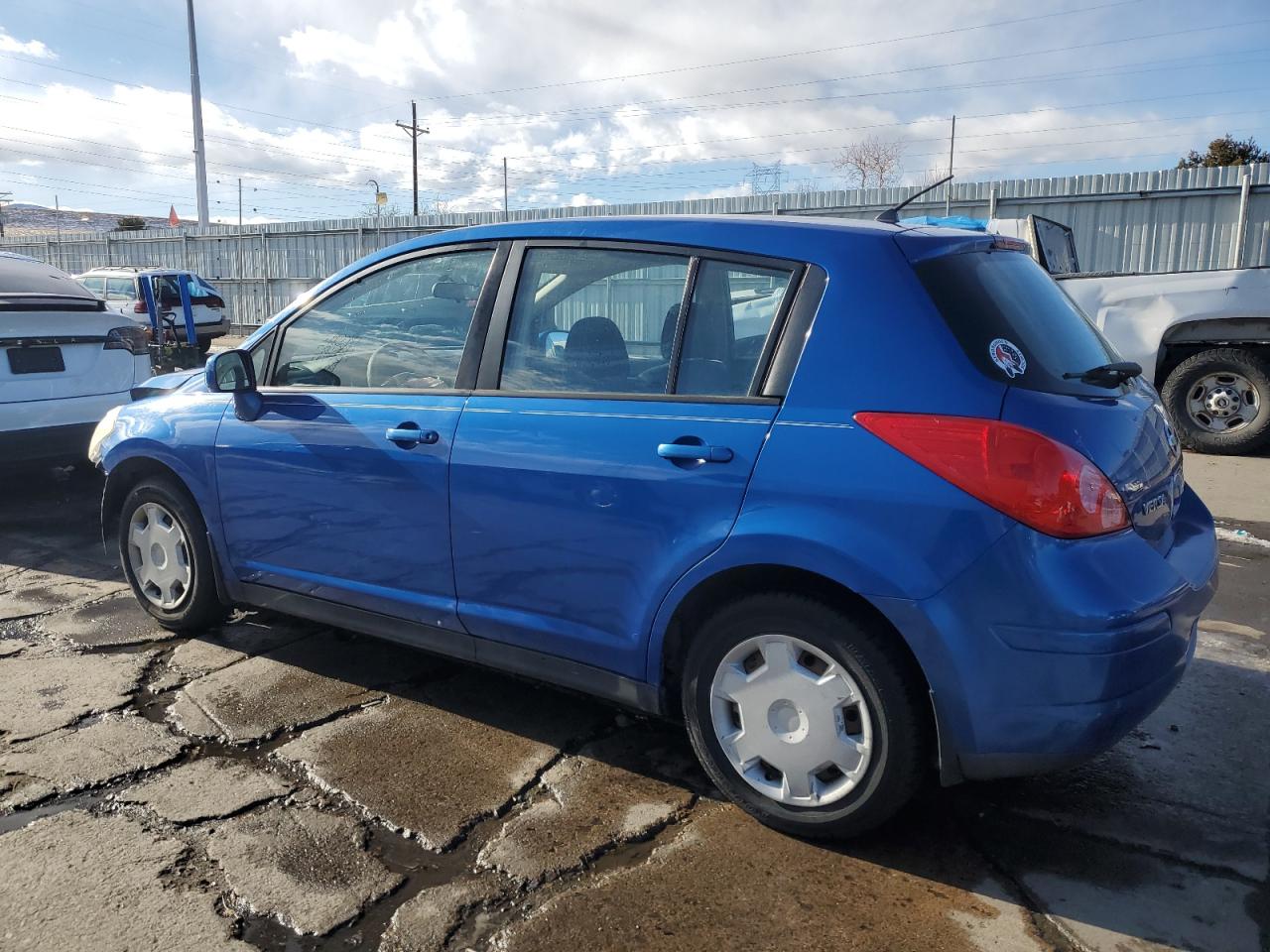 2007 Nissan Versa - Image 2