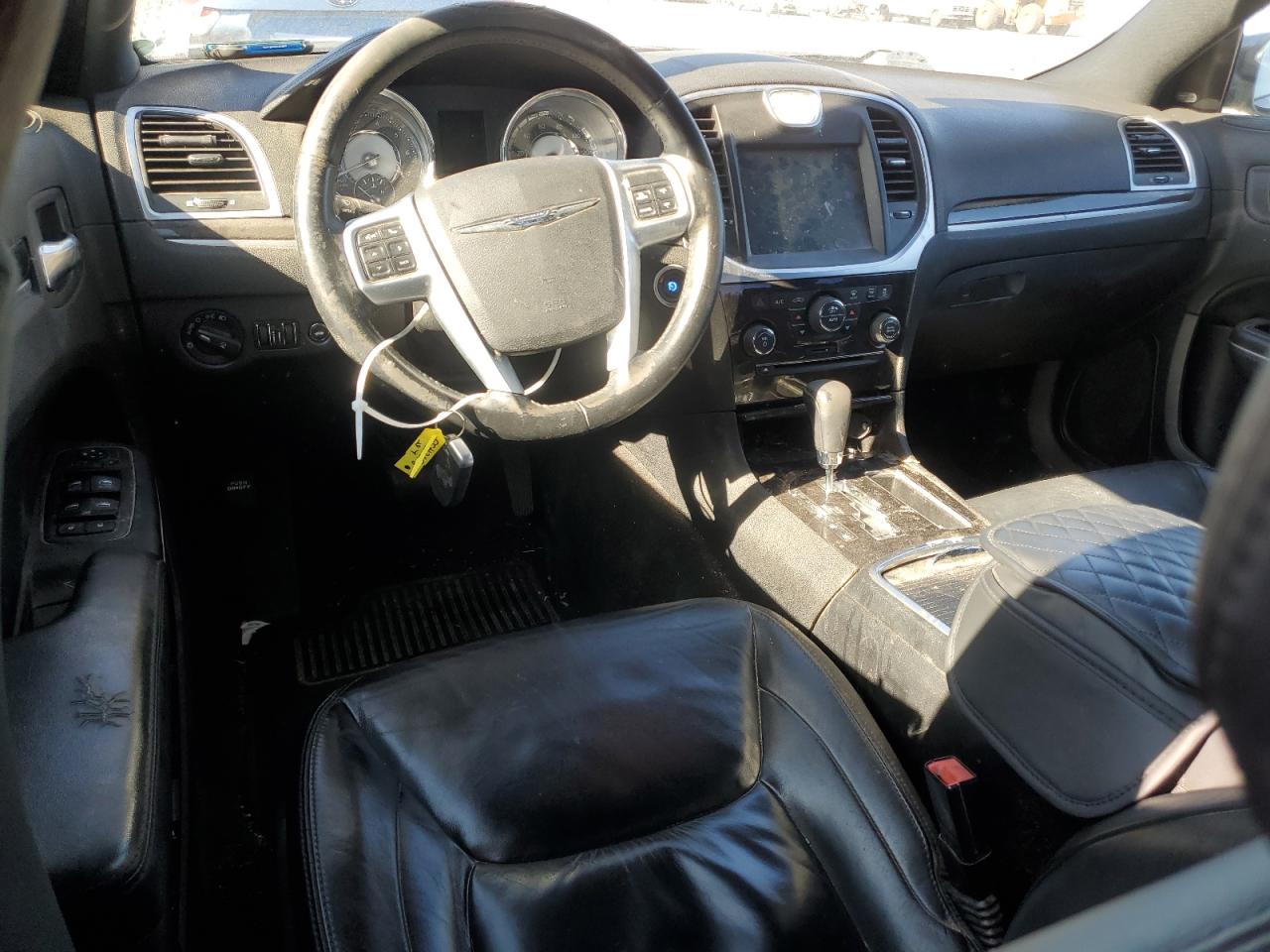 2011 Chrysler 300 - Image 8