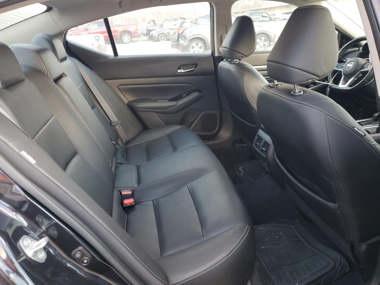 2020 Nissan Altima - Image 10