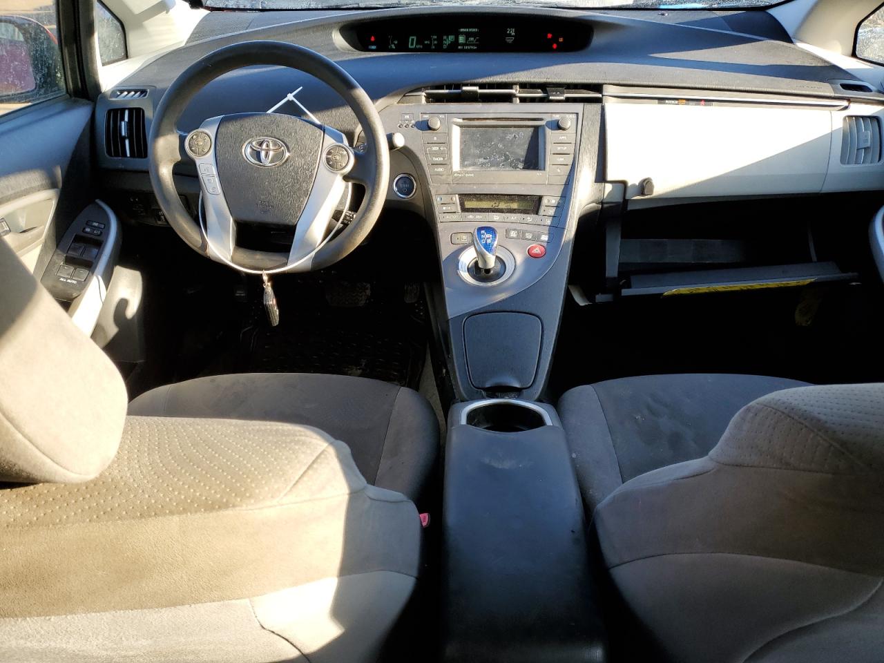 2013 Toyota Prius - Image 8
