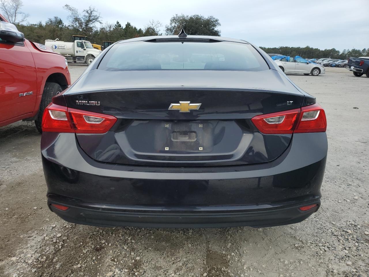 2023 Chevrolet Malibu - Image 6