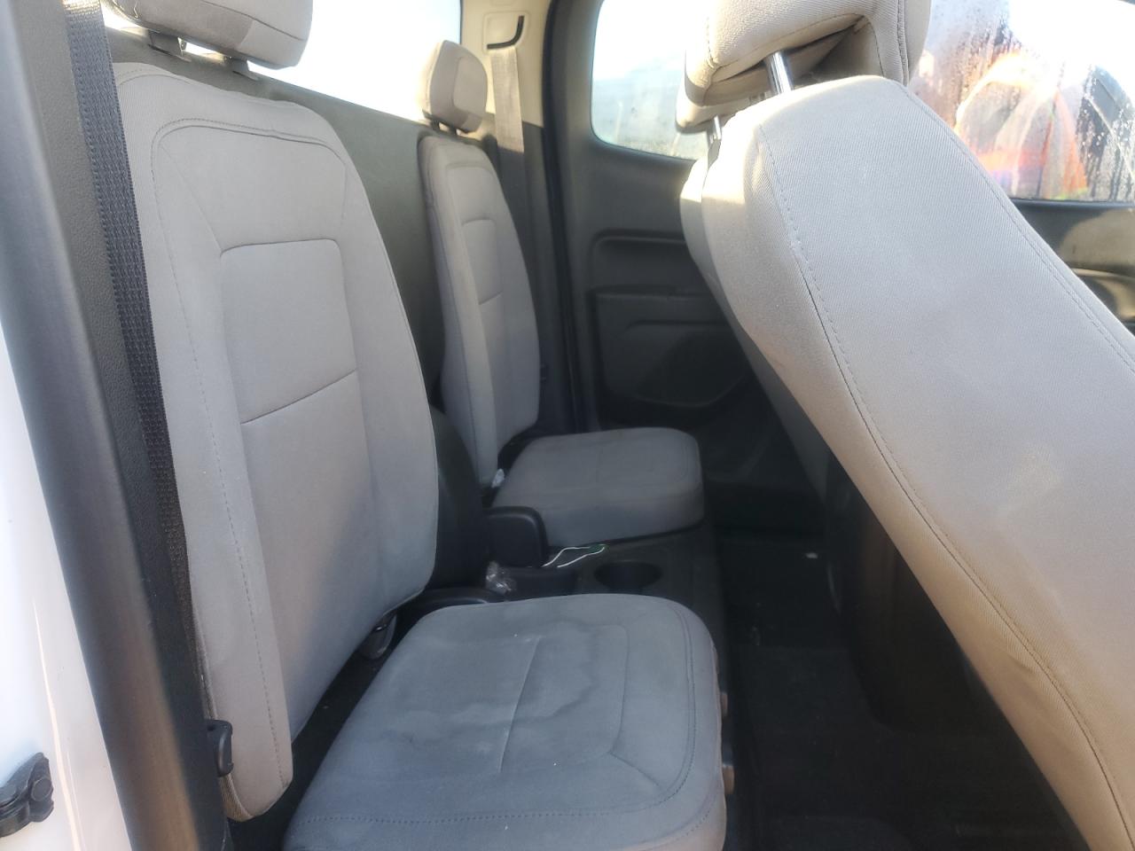 2015 Chevrolet Colorado - Image 11