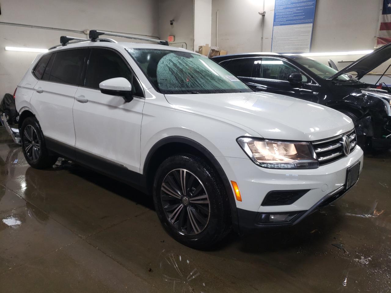 2018 Volkswagen Tiguan - Image 4