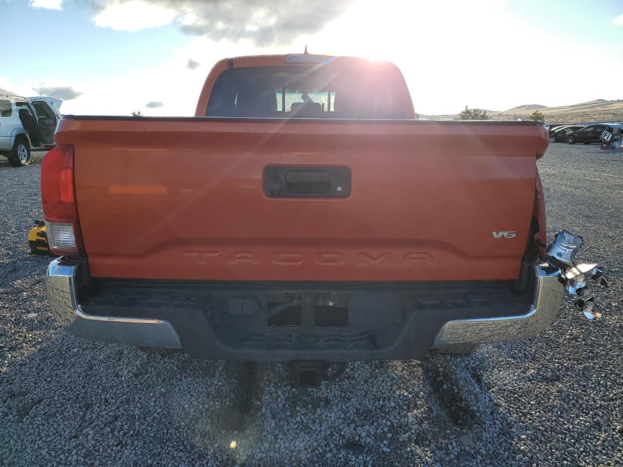 2017 Toyota Tacoma - Image 6