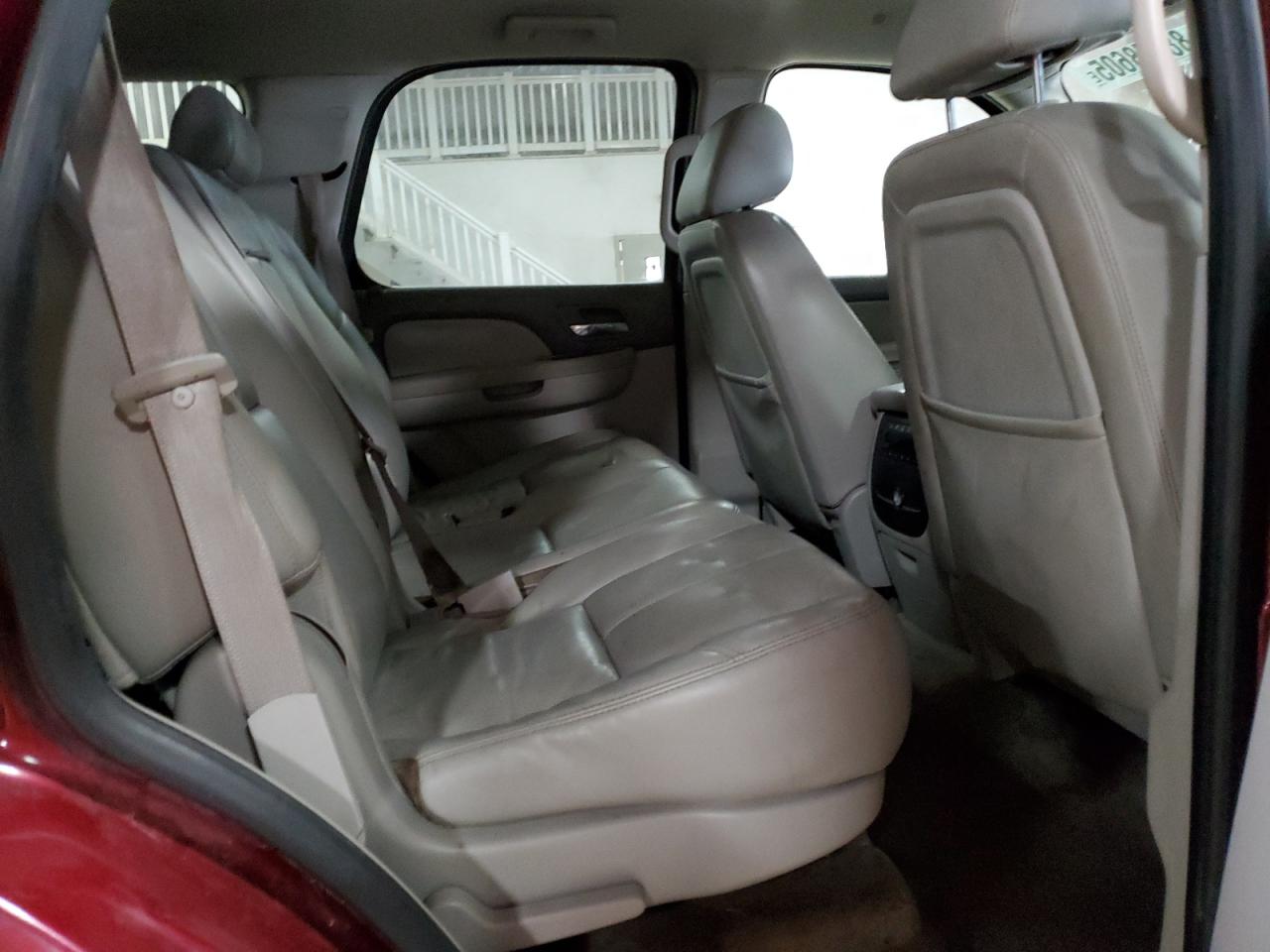 2010 GMC Yukon - Image 11