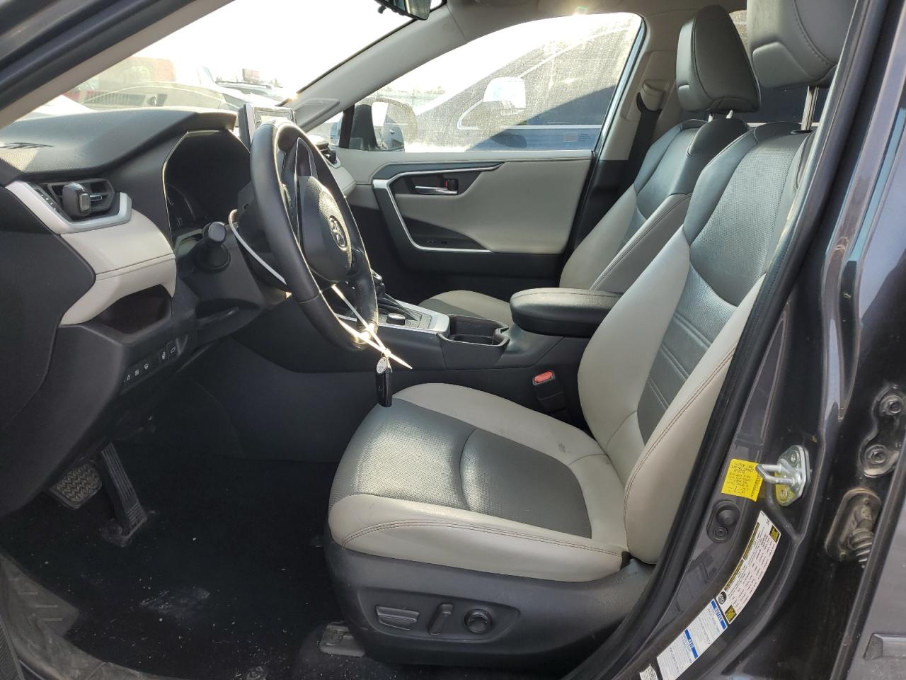 2021 Toyota RAV 4 - Image 7