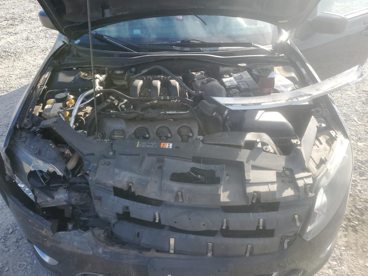 2010 Ford Fusion - Image 12