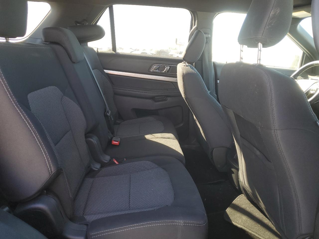 2019 Ford Explorer - Image 11