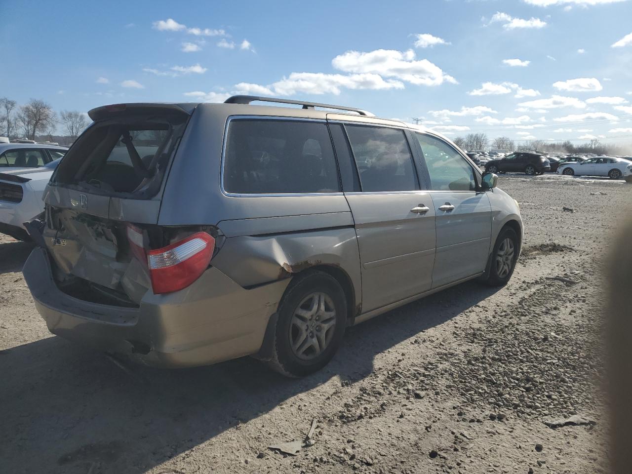2005 Honda Odyssey - Image 3